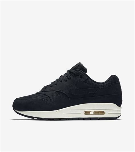 Women's Nike Air Max 1 Pinnacle 'Black'. Nike SNKRS